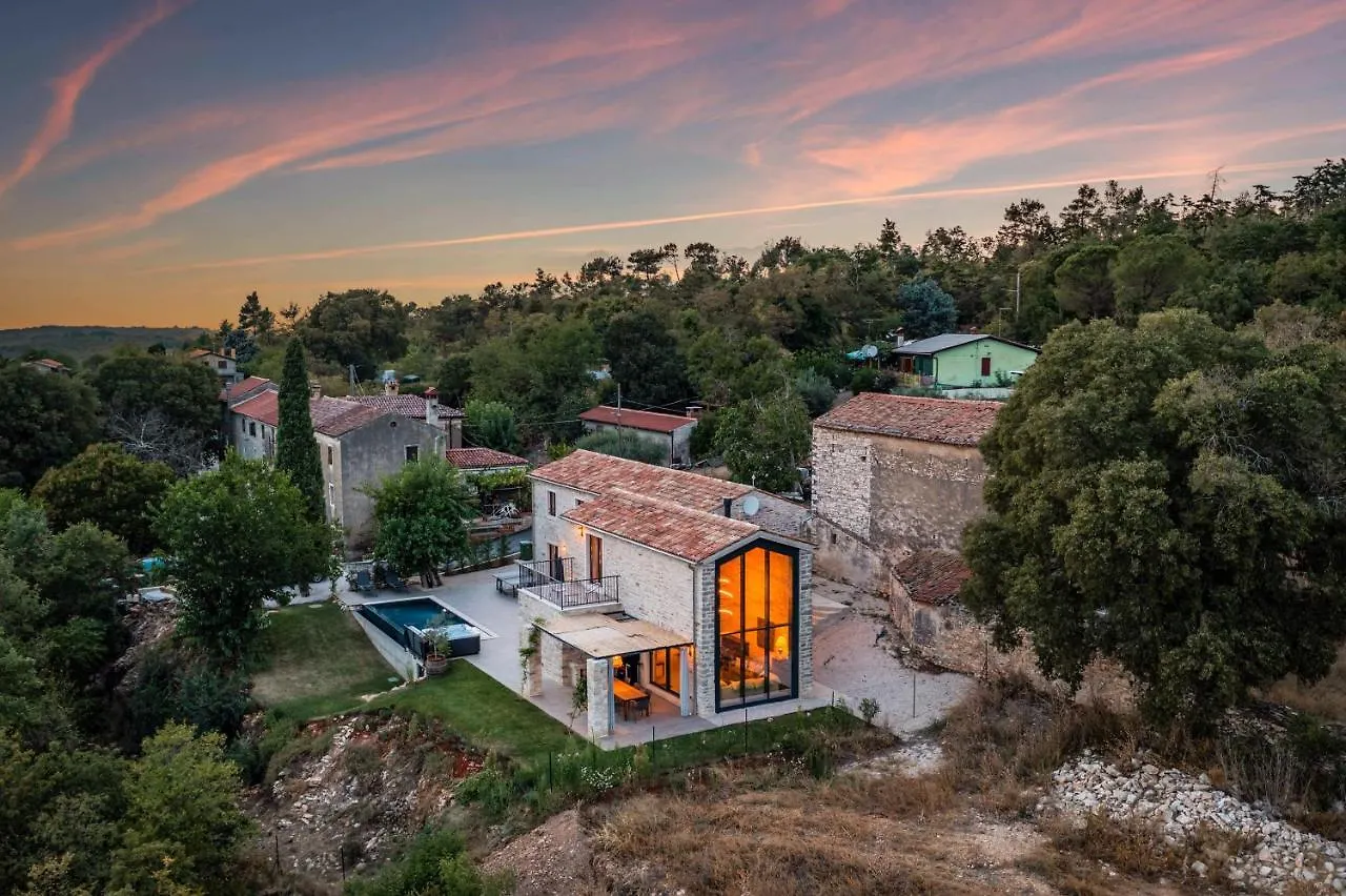 Villa La Vinella With Heated Pool Buje