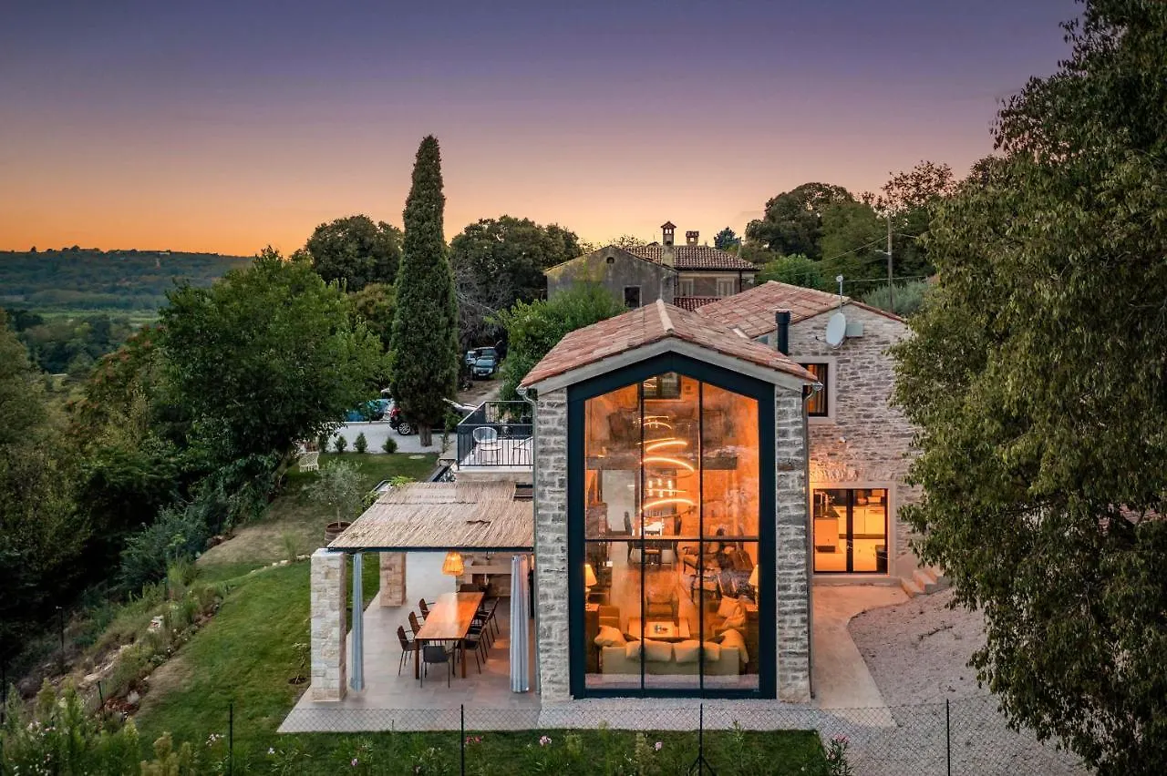 Villa La Vinella With Heated Pool Buje
