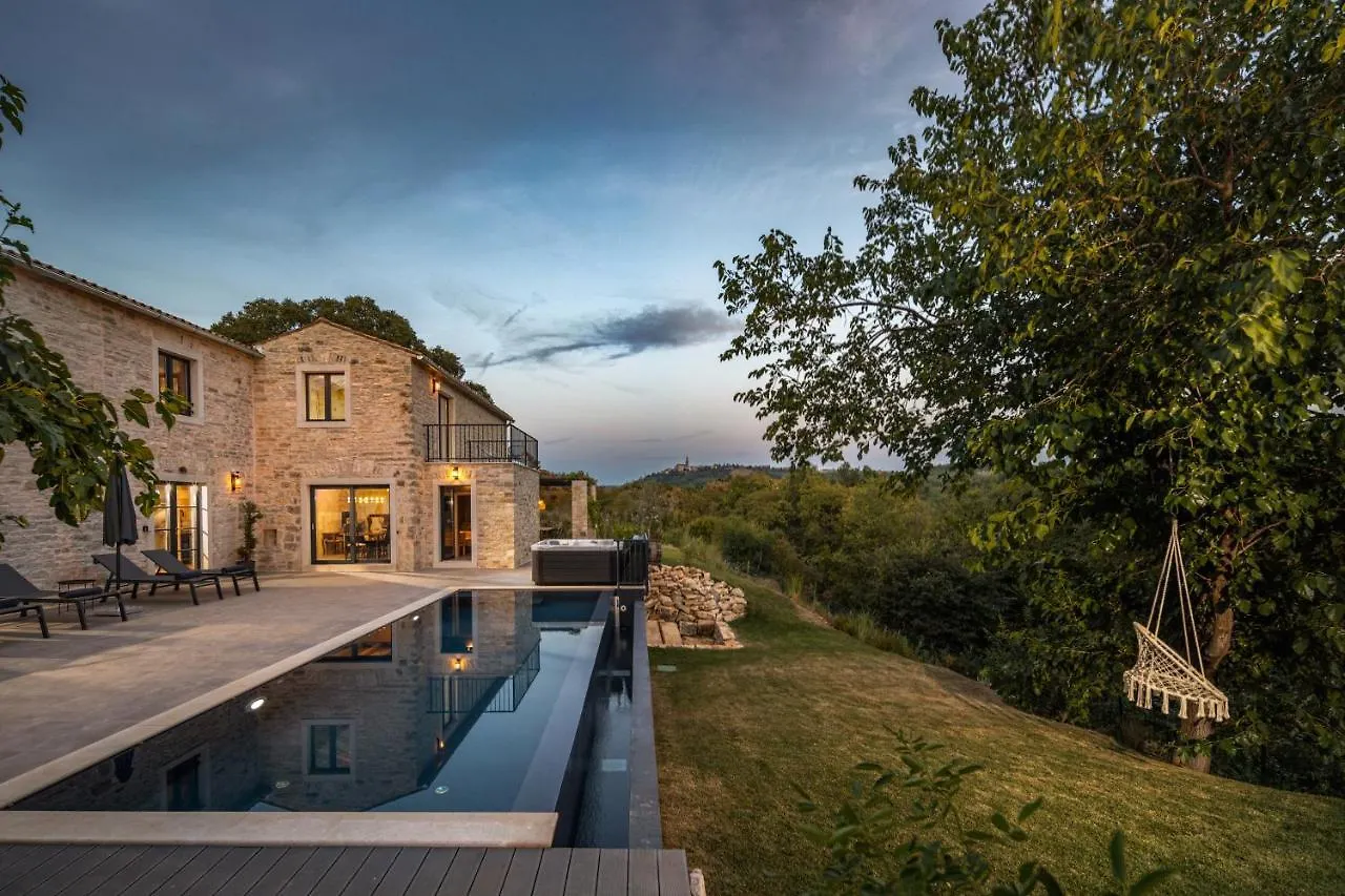 Villa La Vinella With Heated Pool Buje