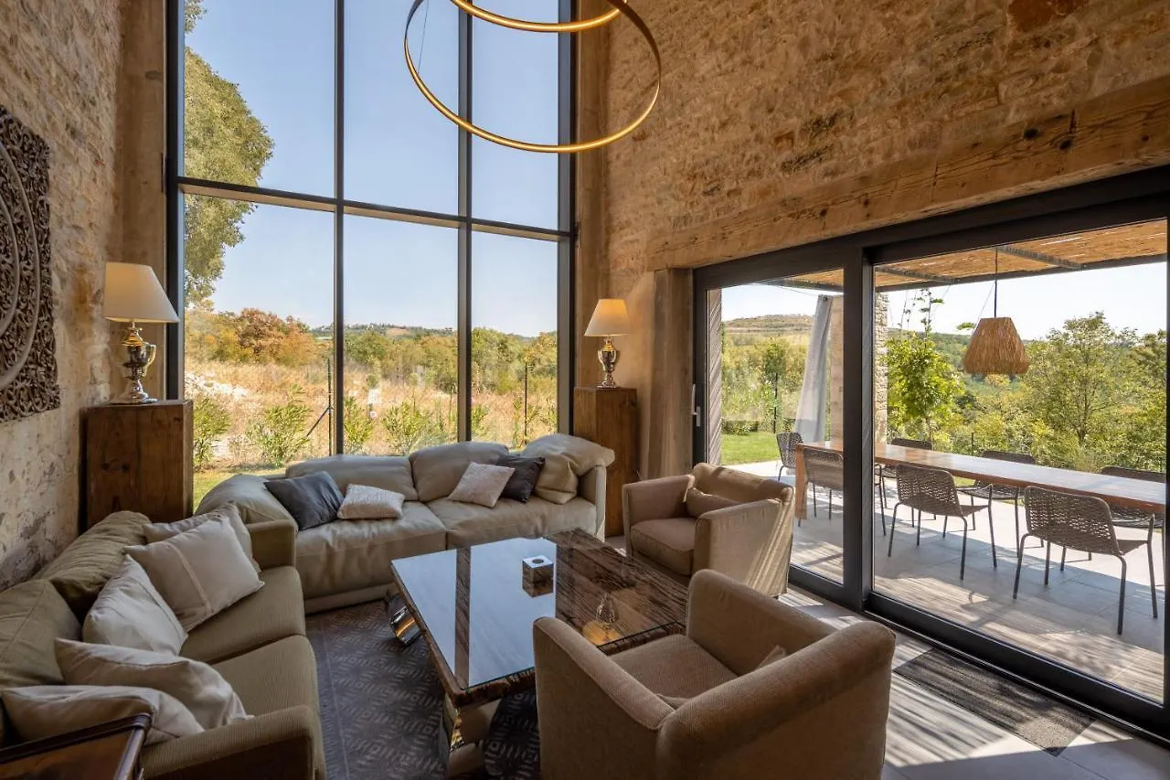 Villa La Vinella With Heated Pool Buje