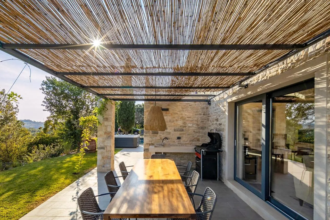 Villa La Vinella With Heated Pool Buje 0*,