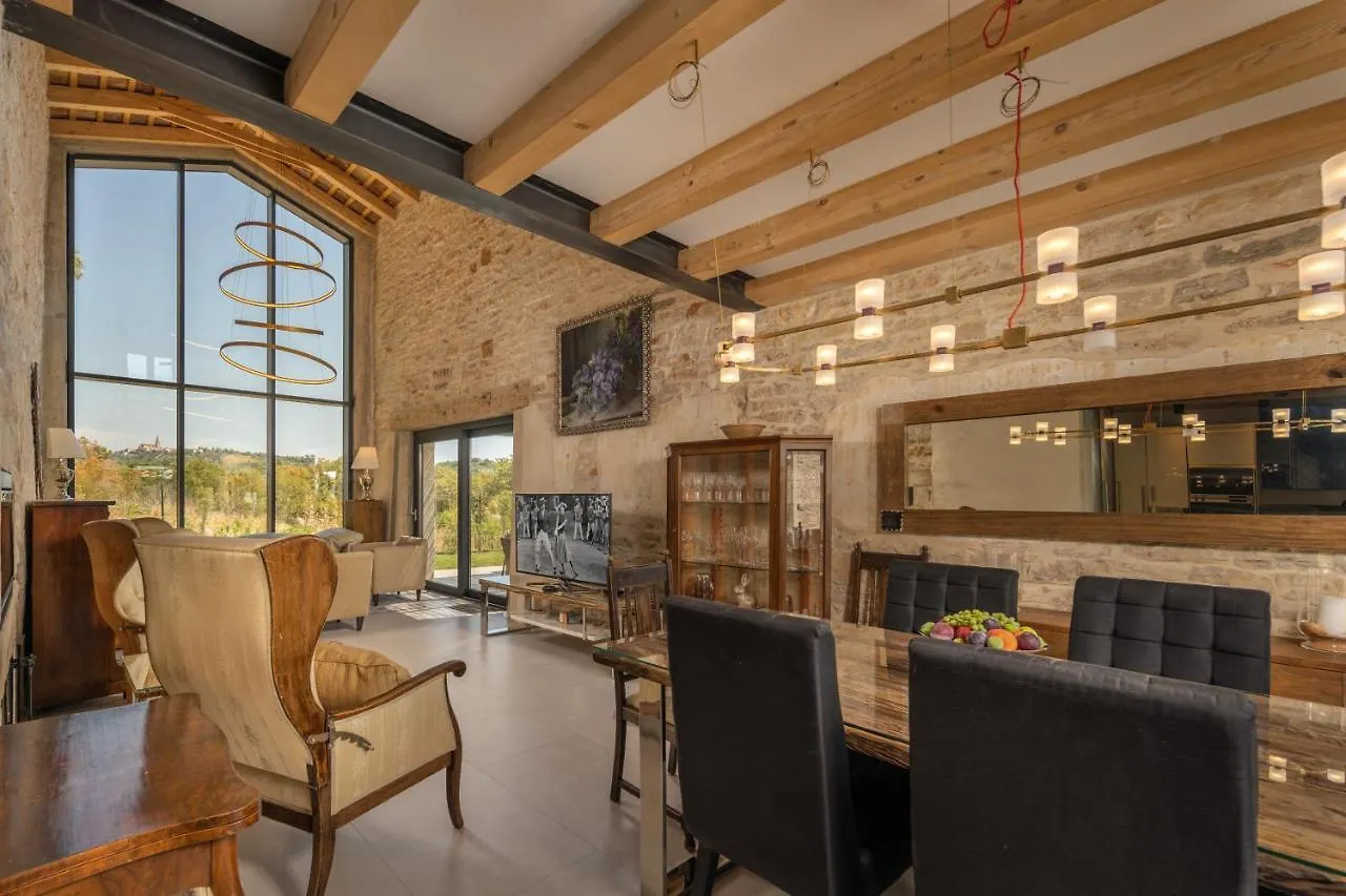 Villa La Vinella With Heated Pool Buje