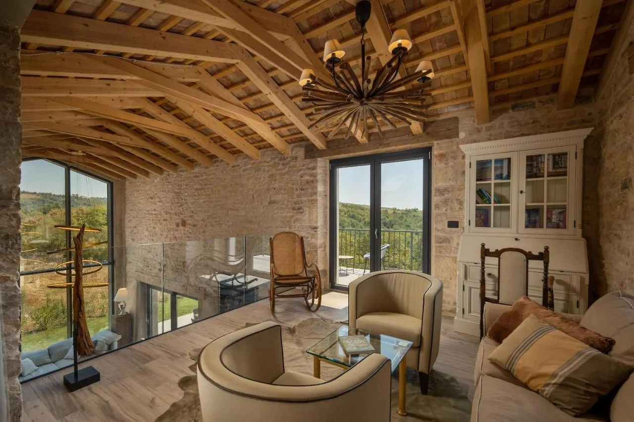 Villa La Vinella With Heated Pool Buje