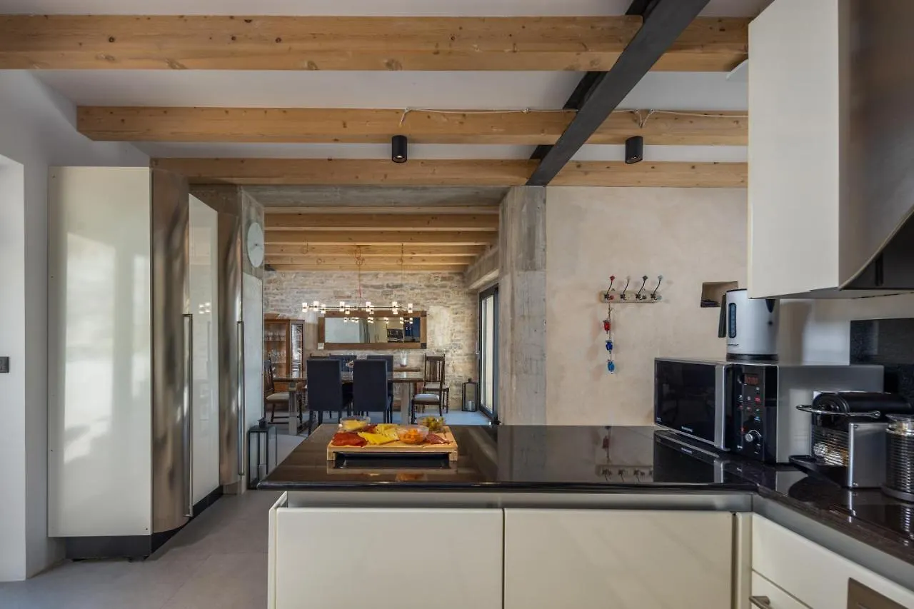 Villa La Vinella With Heated Pool Buje