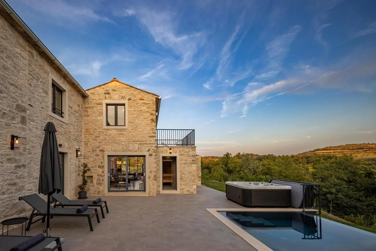 Villa La Vinella With Heated Pool Buje