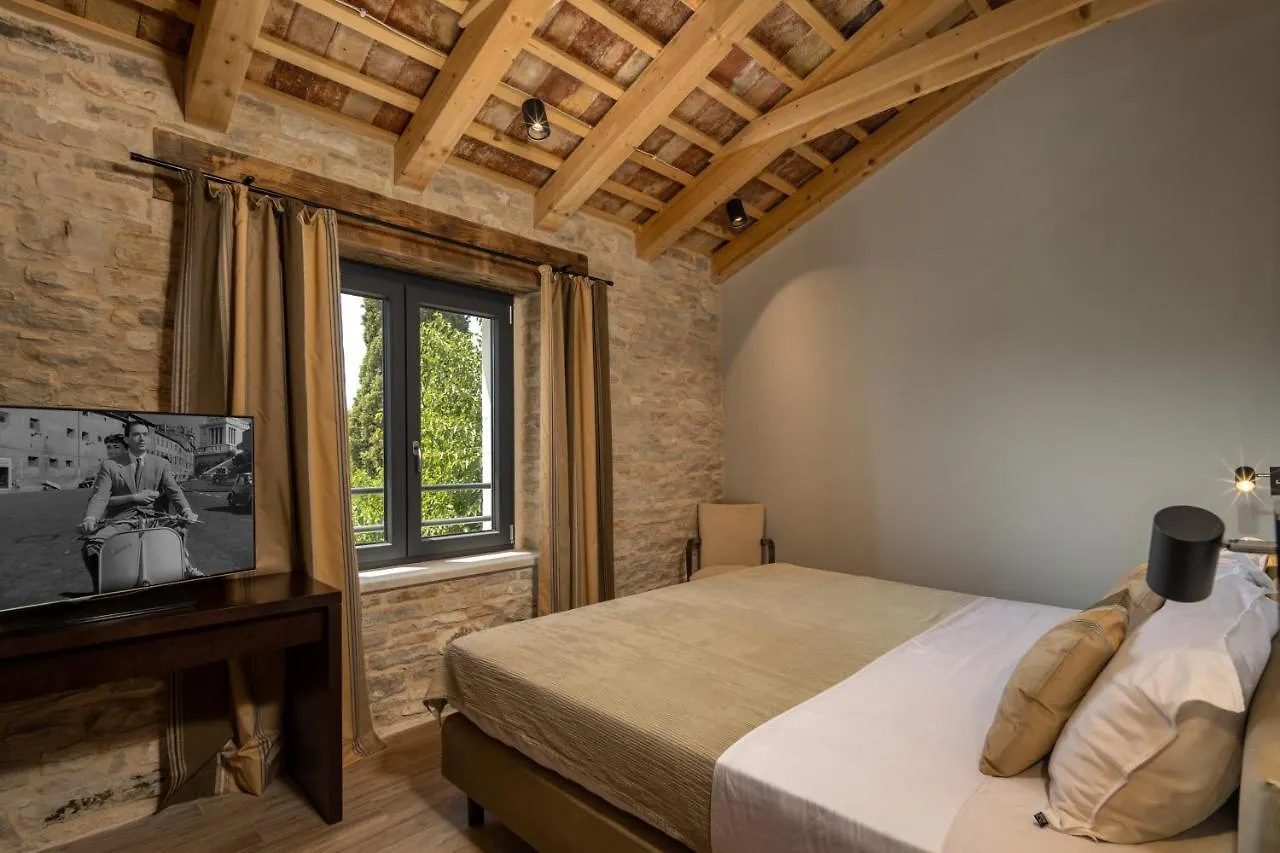 Villa La Vinella With Heated Pool Buje