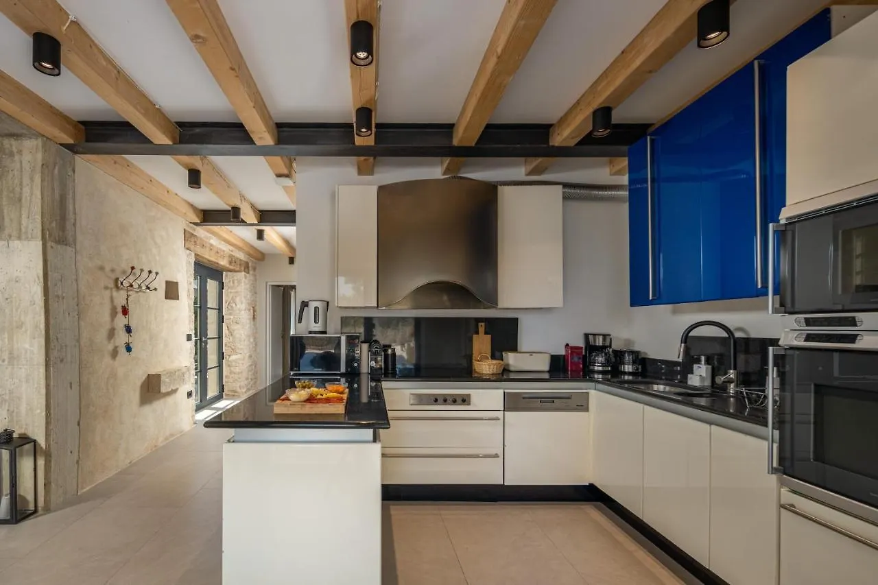 Villa La Vinella With Heated Pool Buje